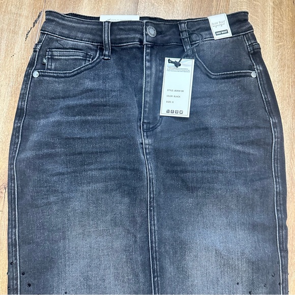 NWT JUDY BLUE Dazzle Denim Rhinestone Black Midi Skirt Size Small - Picture 5 of 13
